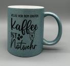 Tasse mit dem Spruch "Alles vor dem ersten Kaffee ist Notwehr", 325 ml